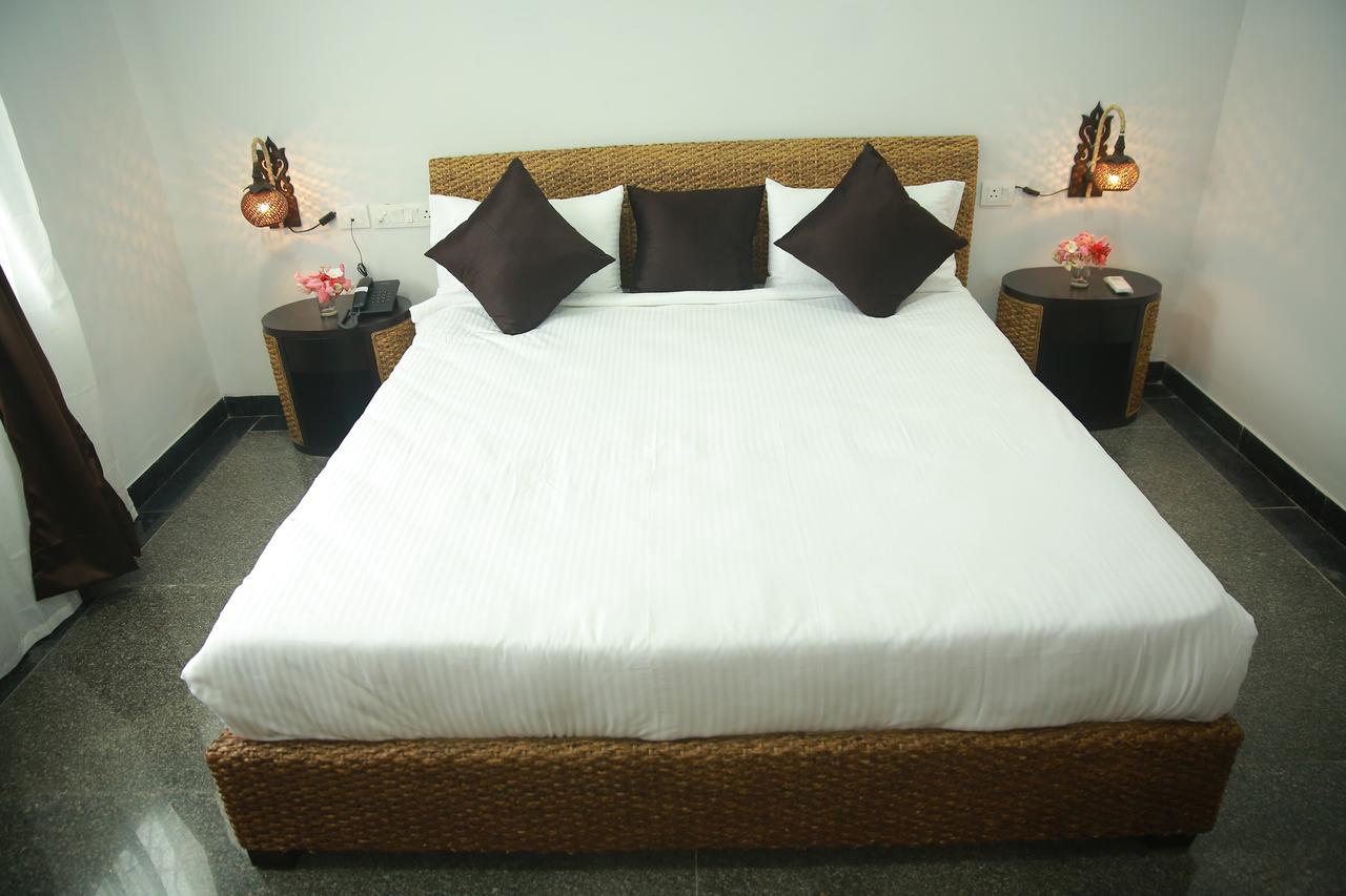 Lokis Forest Inn Hyderabad Exterior photo